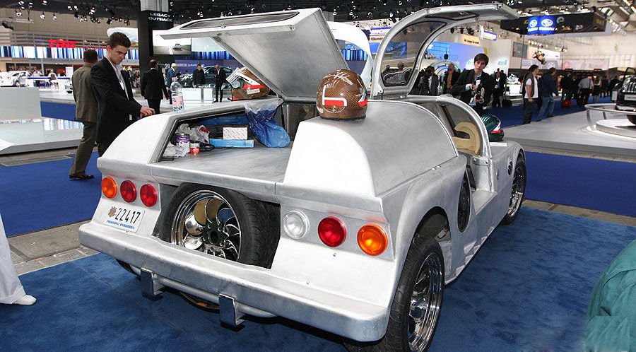 2000 Nm lakik hátul 