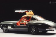 Mercedes-Benz 300 SL (Gullwing)