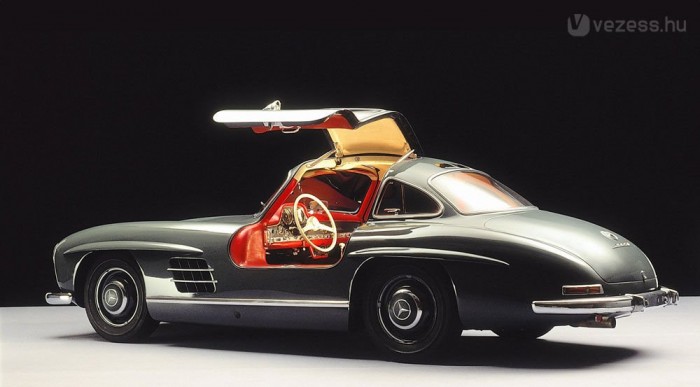 Mercedes-Benz 300 SL (Gullwing)