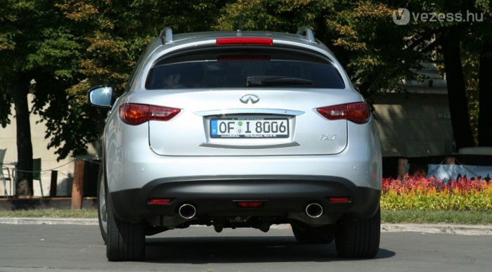 Észbontó a hangja, főleg a motoré, a kipufogóé kevésbé