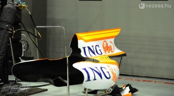 A főszponzor is dobja a Renault-t!