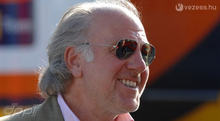 Richards már a küszöbön vár?