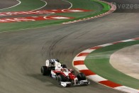 Barrichello Hamiltonnak adta a pole-t 55