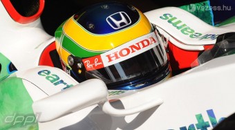 Semmit nem bán a Honda