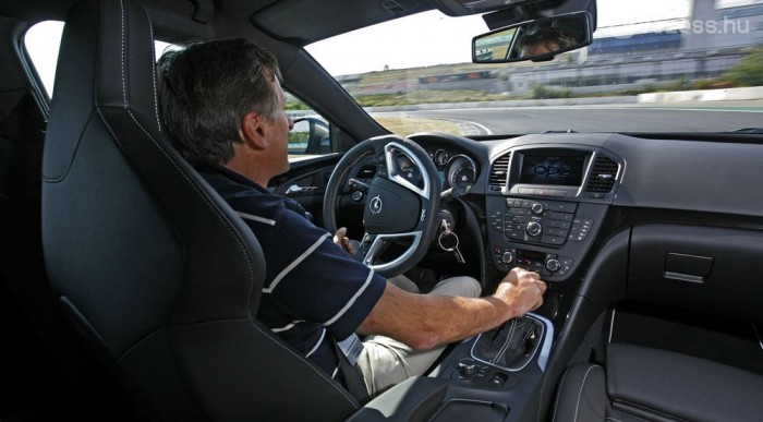 Tökéletesek a sportülések. Megkapták a németországi egészséges hát mozgalom elismerését, ami az Opel után a Mercedes-Benzek sikerült