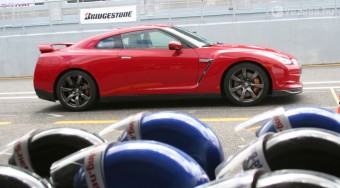 Magyarországon a Porsche-verő Nissan GT-R