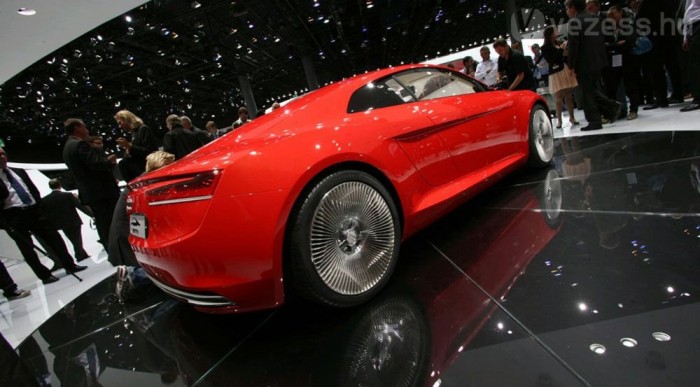 Sorozatgyártásba kerül a villany-Audi 6 | Vezess A kerekek mögé rejtették a villanymotorokat