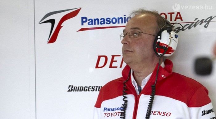 Howett szerint nem az autón múlott a baleset