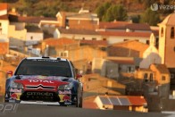 Loeb nyert és marad a raliban