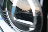 Teszt: BMW 330d vs. Lexus IS 250C 140