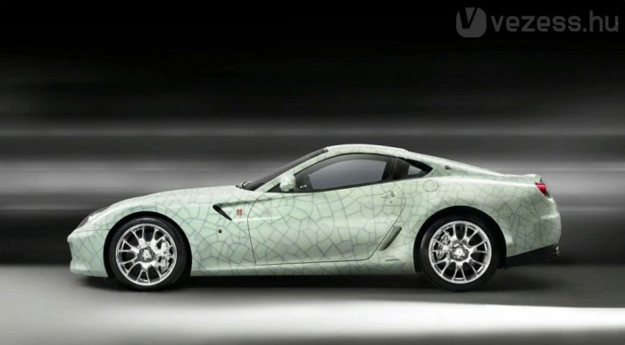 Mintha porcelánból lenne