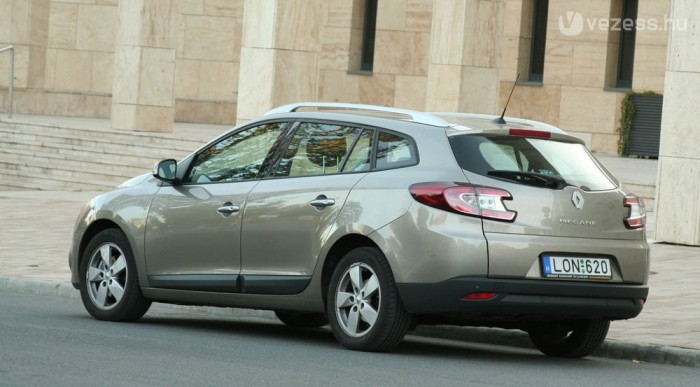 7,3 és 9,5 liter között fogyasztott