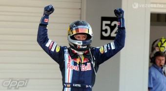 Schumacher nagyon drukkol Vettelnek