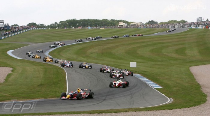 Donington nem teljesít