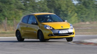 Clio RS: Rózsa Gyurinak való