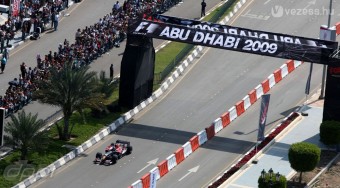 Videós kör az abu-dzabi pályán