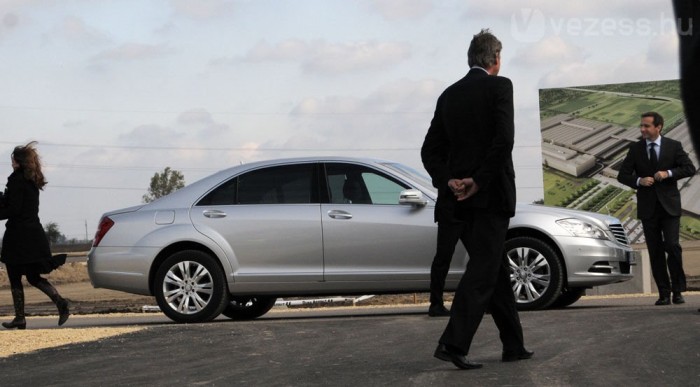 Bajnai Gordon maga vezetett