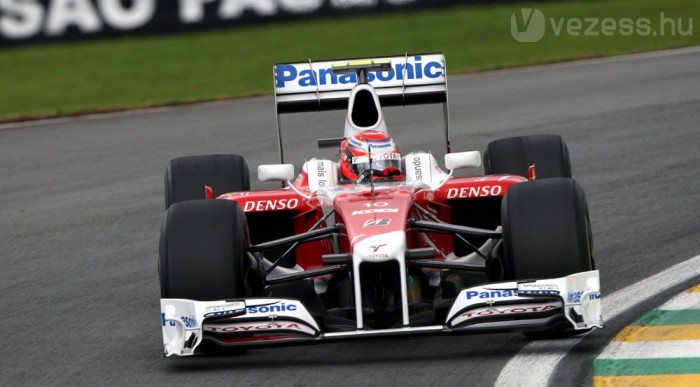 Kobayashi nem adta olcsón a bőrét