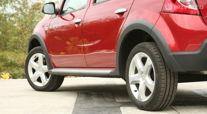 Két centivel magasabb a többi Sanderónál