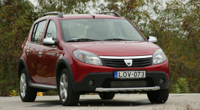 Nagyon jól néz ki a Sandero