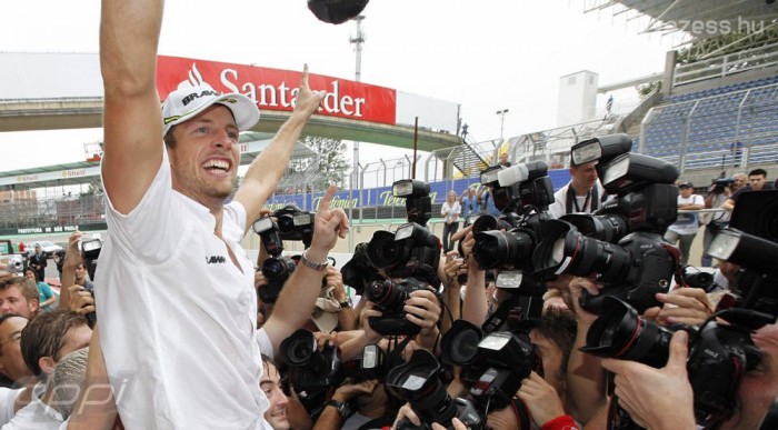 Button pusztított a bukiknál