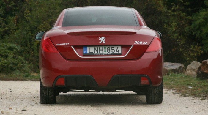 Dögös a diffúzor, pedig csak dísz