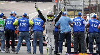 Button majdnem ingyen versenyzett!