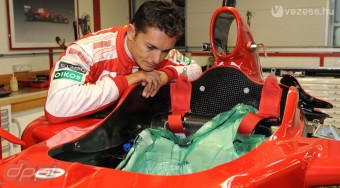 Kiáll Fisichella mellett a Ferrari