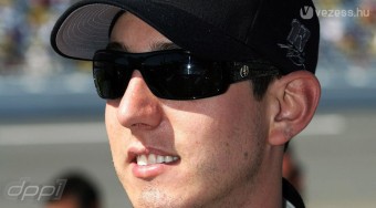 F1: NASCAR-pilótára vadászik az új csapat