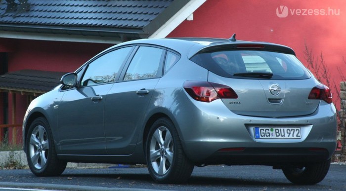 Elődje is velünk marad Classicként