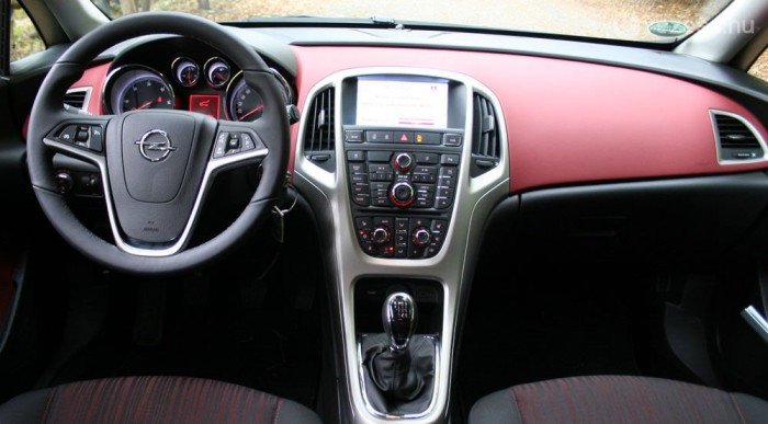 Jó minőségűnek tűnt az utastér