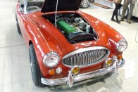 Az Austin-Healey hathengeres soros motorja