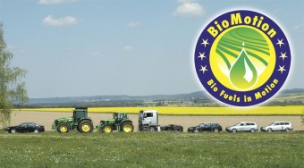 Biokonvoj hajt át Magyarországon