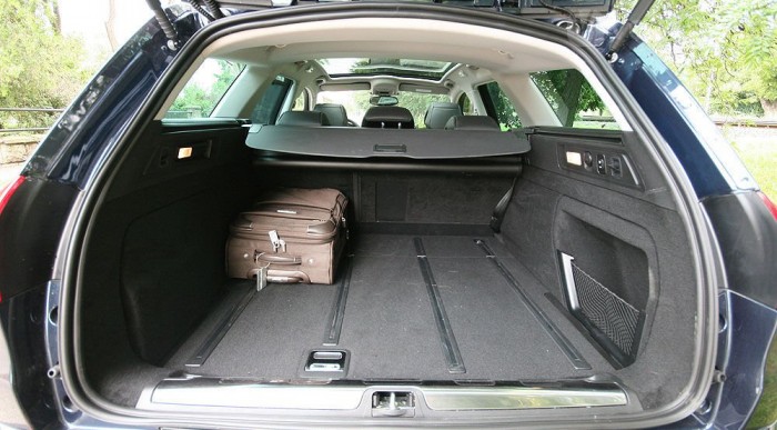 Nyugaton a kombira nagyobb a kereslet a középkategóriában, mint a többi karosszériára