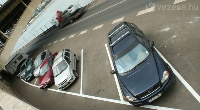 Tömegközlekedési vonalak mellé kerülnek