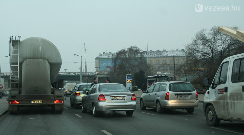 Hívjunk rendőrt helyszínelni, ha nem bízunk a károkozó felelősségbiztosítójában!