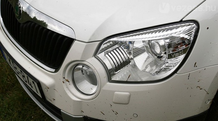 Józsi a mocsárból: Skoda Yeti 11 | Vezess Furcsa lámpák, de remekül világítanak