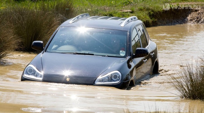 Jövőre búcsúzik az első generáció