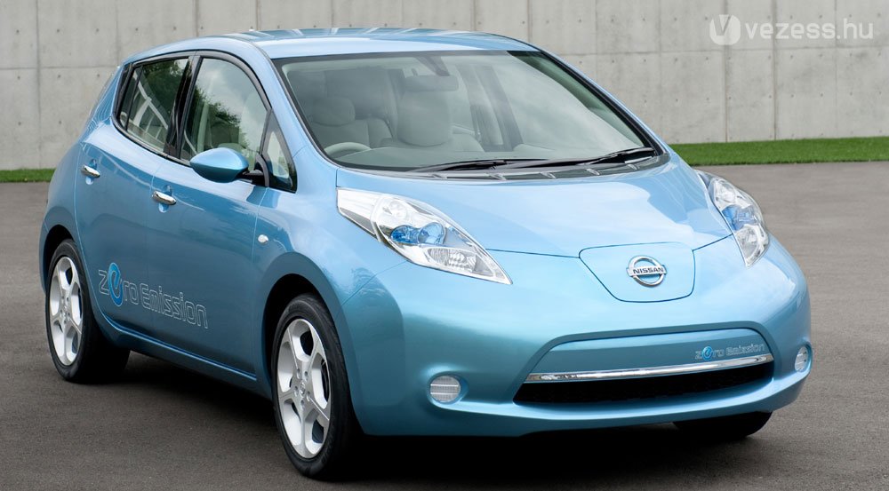 Vevőket vár az elektromos Nissan 7