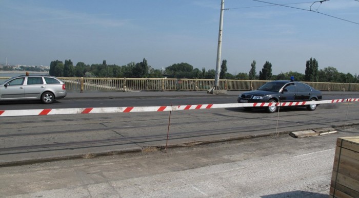 Eltűnnek a rendőrök a Margit hídról? 6 | Vezess Fekete autóval, villogóval megnyílik az út