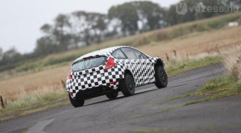 Kémvideón a 270 lóerős Ford Fiesta