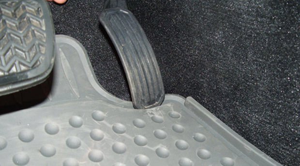 Lefűrészelik több millió Toyota gázpedálját