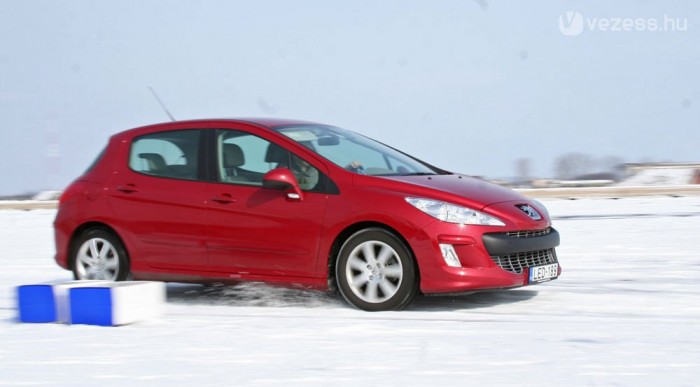 Át kell állni a vezetéssel is