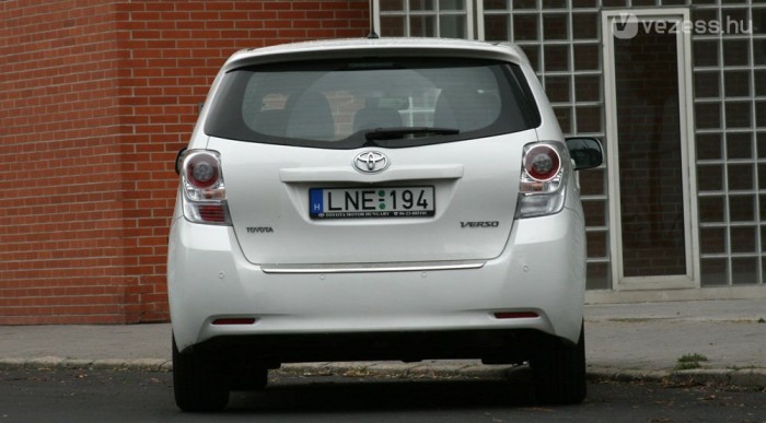 5,7 millió Ft a kifogástalanul felszerelt Luna ára