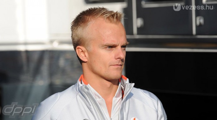 Kovalainen Räikkönent követné