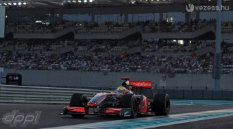 Hamilton: Nagy kár ezért a befejezésért