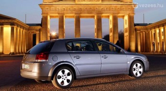 Miért lett bukás a legdrágább Opel?