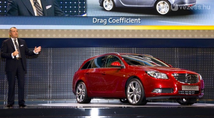 Alain Visser az értékesítésért felelős alelnök