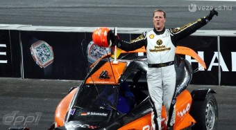 Schumacher nem bírt a mumusával!