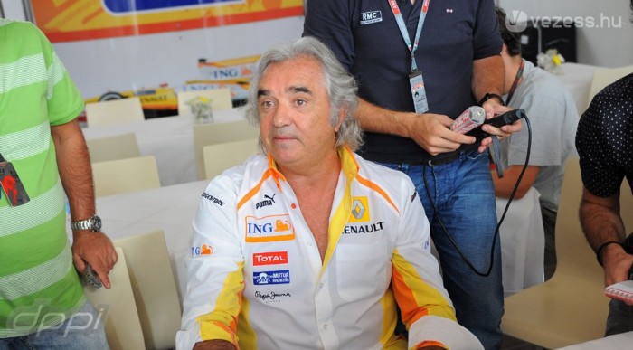 Briatore hatalmasat bukott